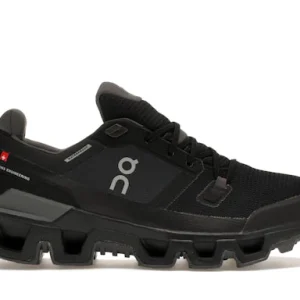 On Running Cloudwander Waterproof Black Eclipse (Women's)